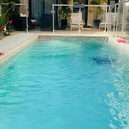 Elimia Piscine Privee & Chauffee