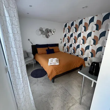 Privat bolig Elimia Piscine Privee & Chauffee *