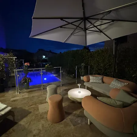 Rum i privatbostad Elimia Piscine Privee & Chauffee Antibes