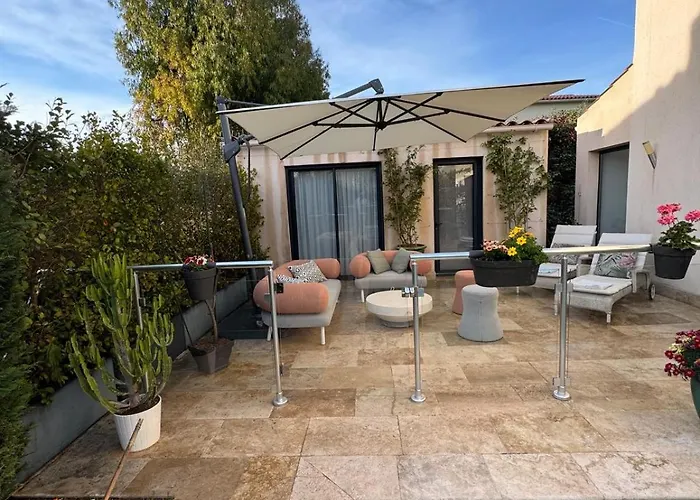 Elimia Piscine Privée&chauffée Habitación en casa particular Antibes